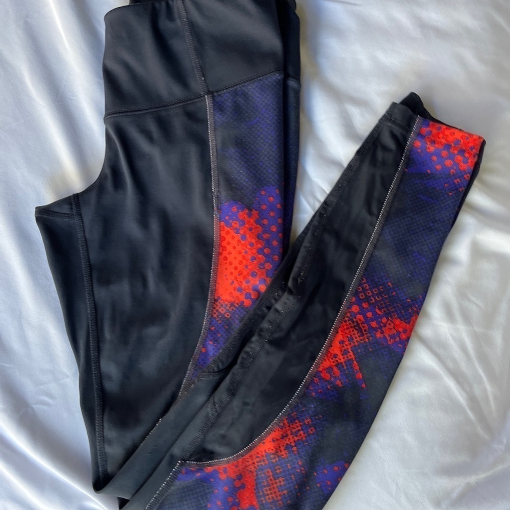 Athleta Navy Red Pixel Dot Print Mesh Athletic Capri Pull On Pant Legging XXS